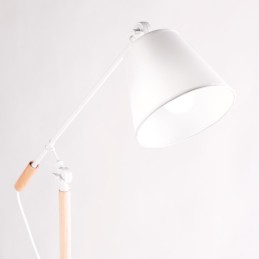 Lámpara de Suelo \"Aaron\" [SKD-F005-B]